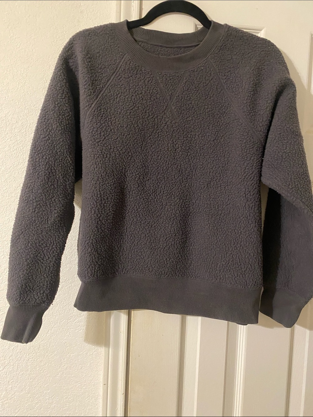Everlane Women's Gray Sherpa Crewneck Sweater